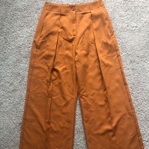 Mustard Wide Leg Bottom size Medium